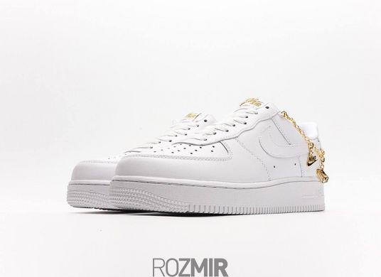 Женские кроссовки Nike Air Force 1 Low LX Lucky Charms