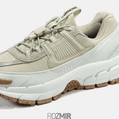 Женские кроссовки Nike Air Zoom Vomero Roam "Beige/White/Brown"
