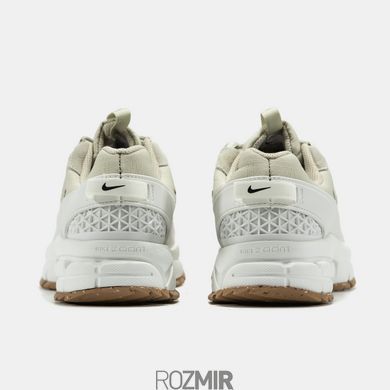 Женские кроссовки Nike Air Zoom Vomero Roam "Beige/White/Brown"