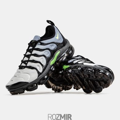 Чоловічі кросівки Nike Air VaporMax Plus "Black/Volt"