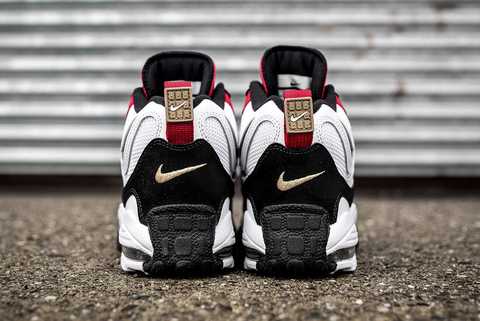 Nike air max speed turf white/metallic clearance gold-gym red-black