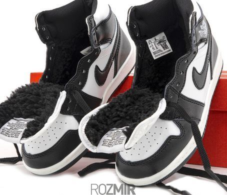 Зимові кросівки Air Jordan 1 Retro High Winter "White/Black" з хутром