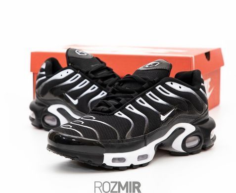 Чоловічі кросівки Nike Air Max Plus "Black/White"