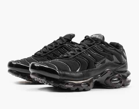 Nike air max store black black black