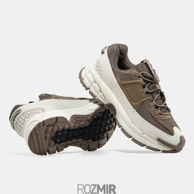 Кроссовки Nike Air Zoom Vomero Roam "Brown/White"