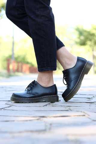 Dr martens hot sale 1461 black smooth