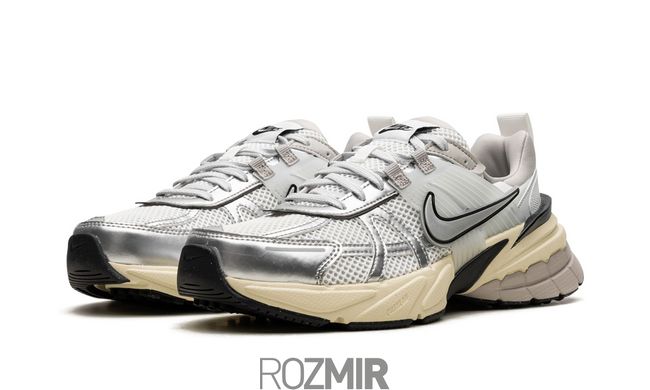 Кроссовки Nike V2K Run Summit White Metallic Silver