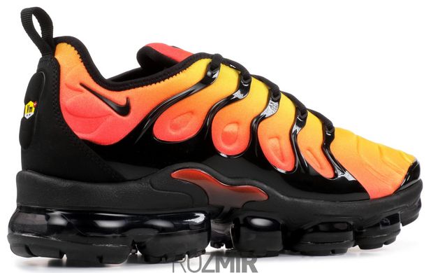 Чоловічі кросівки Nike Air Vapormax Plus "Orange"