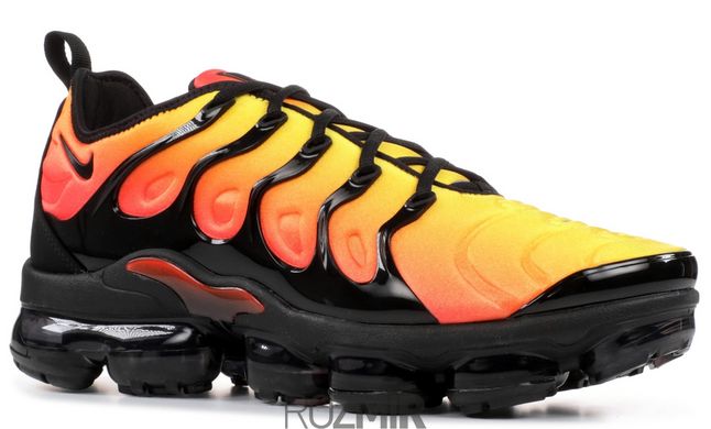 Мужские кроссовки Nike Air Vapormax Plus "Orange"