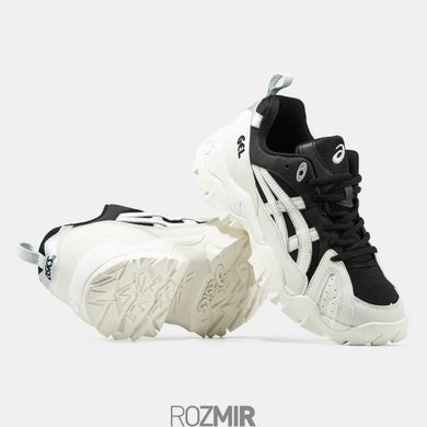 Кроссовки Asics Gel-Truck "White/Black/Beige/Silver"