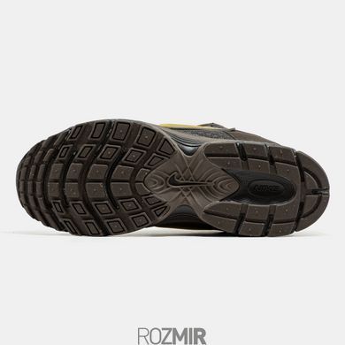 Чоловічі кросівки Nike V5 RNR 'Medium Ash/Cave Stone/Black/Metallic Gold' II6294-200